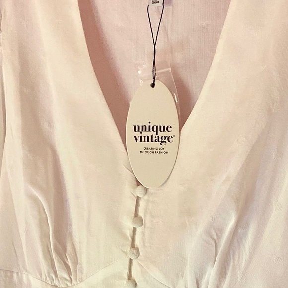 NWT Unique Vintage Timeless Solid White Heart Lightweight Blouse Women’s Small/4 - Picture 3 of 4